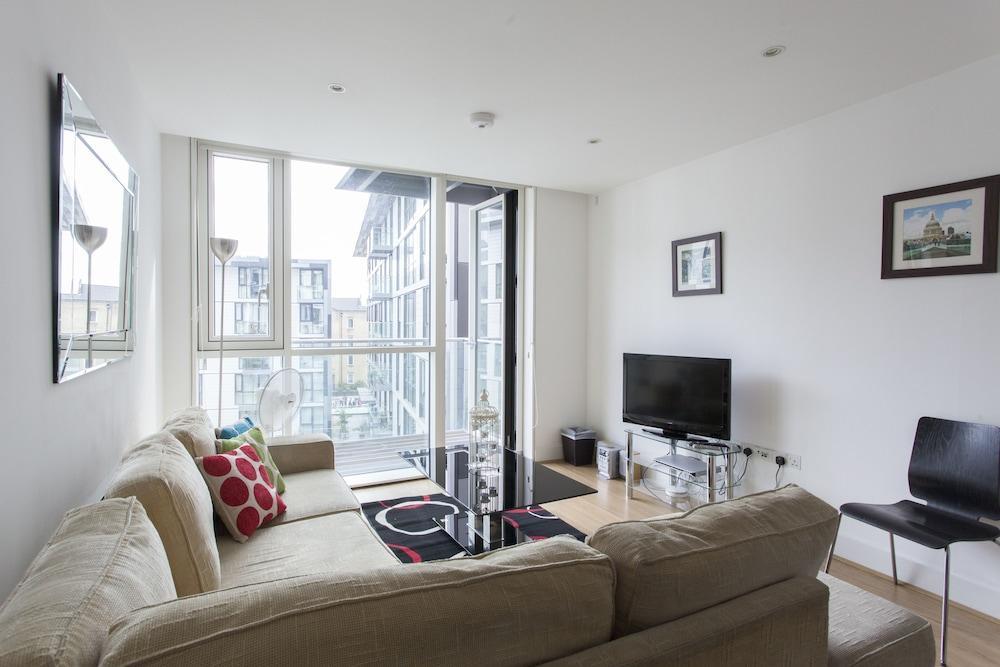 Times Square Serviced Apartments Londyn Zewnętrze zdjęcie
