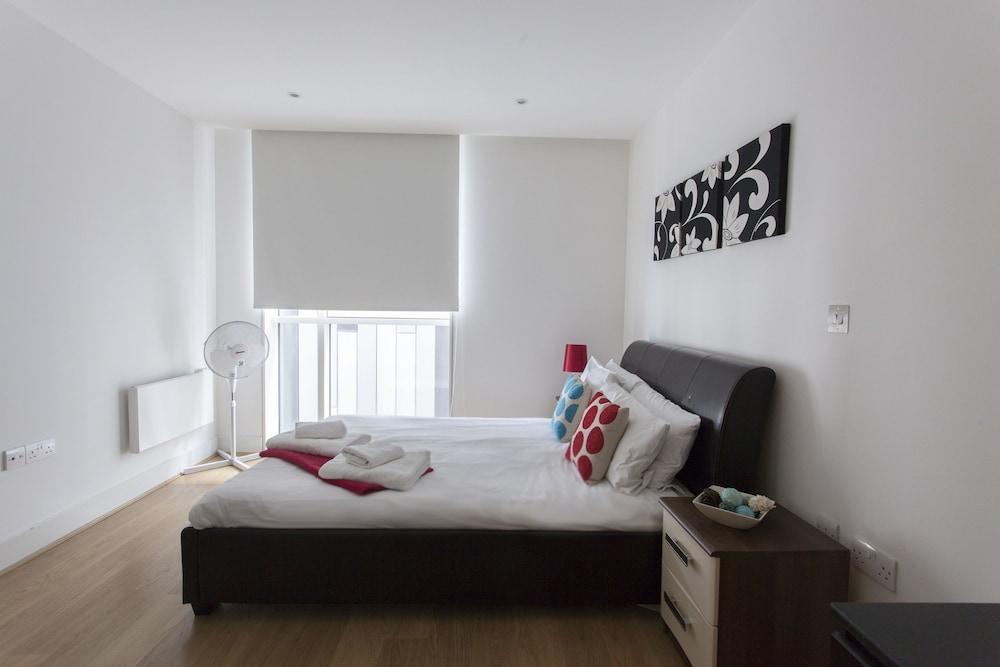 Times Square Serviced Apartments Londyn Zewnętrze zdjęcie